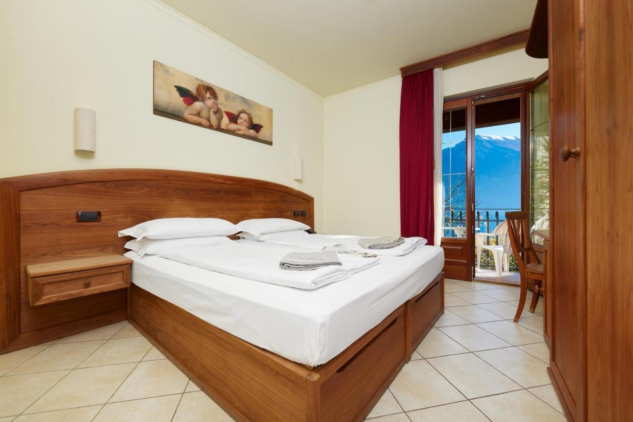 Hotel Al Rio Se Limone sul Garda Exterior foto